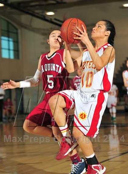 Thumbnail 2 in La Quinta vs. Palm Desert (MaxPreps Holiday Classic) photogallery.