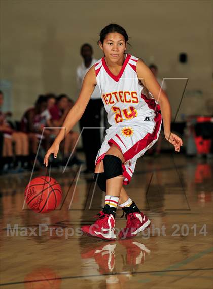 Thumbnail 3 in La Quinta vs. Palm Desert (MaxPreps Holiday Classic) photogallery.