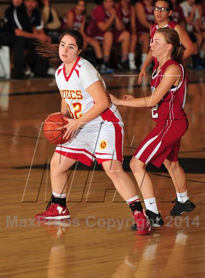 Thumbnail 3 in La Quinta vs. Palm Desert (MaxPreps Holiday Classic) photogallery.