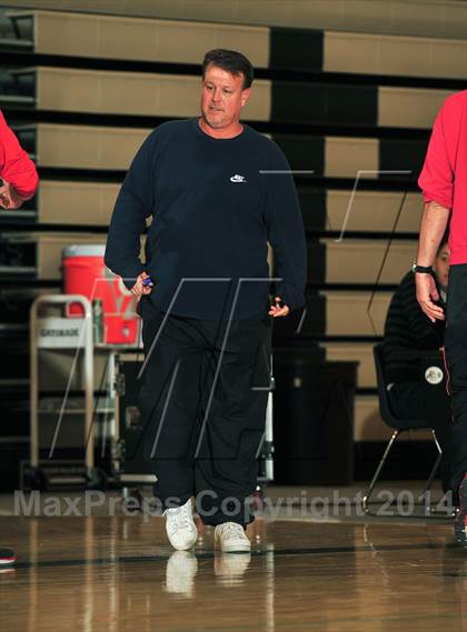 Thumbnail 1 in La Quinta vs. Palm Desert (MaxPreps Holiday Classic) photogallery.