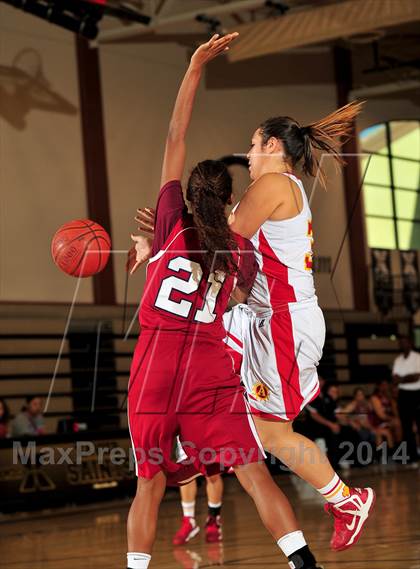 Thumbnail 3 in La Quinta vs. Palm Desert (MaxPreps Holiday Classic) photogallery.