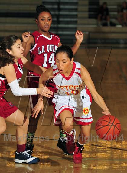Thumbnail 3 in La Quinta vs. Palm Desert (MaxPreps Holiday Classic) photogallery.