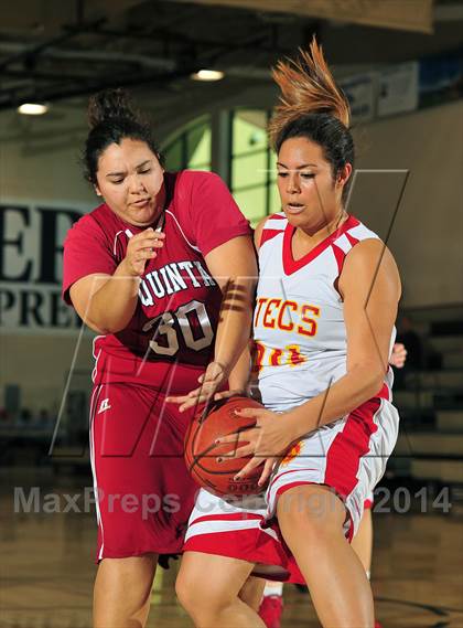 Thumbnail 2 in La Quinta vs. Palm Desert (MaxPreps Holiday Classic) photogallery.