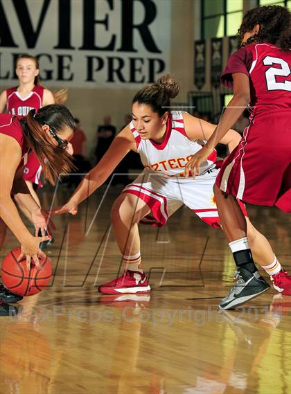 Thumbnail 1 in La Quinta vs. Palm Desert (MaxPreps Holiday Classic) photogallery.