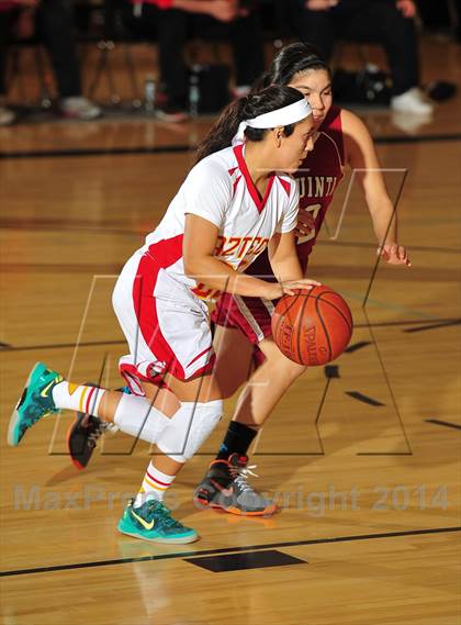 Thumbnail 2 in La Quinta vs. Palm Desert (MaxPreps Holiday Classic) photogallery.