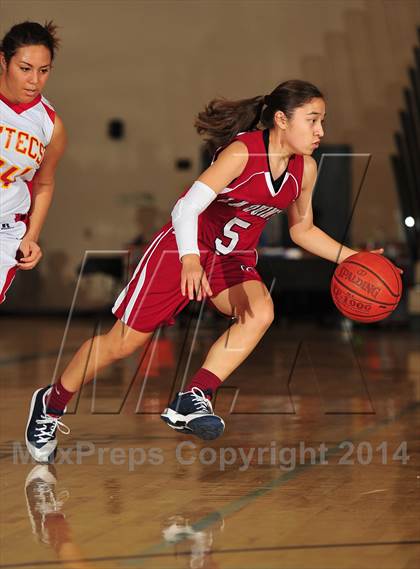 Thumbnail 2 in La Quinta vs. Palm Desert (MaxPreps Holiday Classic) photogallery.