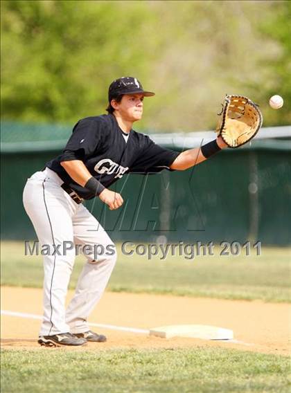 Thumbnail 2 in Guyer @ Carroll photogallery.