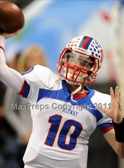 Thumbnail 1 in Midway vs. Ryan (4A Division 1 Region 1 Semifinals) photogallery.