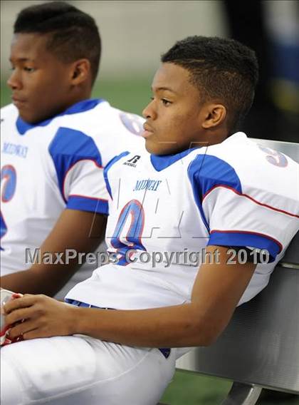 Thumbnail 2 in Midway vs. Ryan (4A Division 1 Region 1 Semifinals) photogallery.