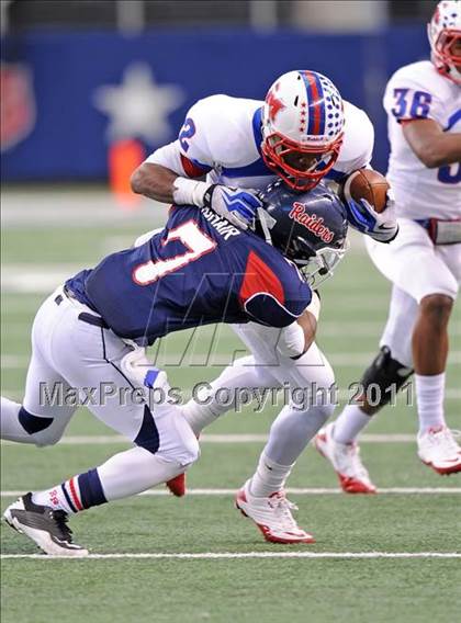 Thumbnail 1 in Midway vs. Ryan (4A Division 1 Region 1 Semifinals) photogallery.