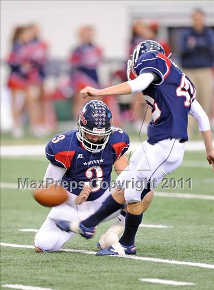 Thumbnail 2 in Midway vs. Ryan (4A Division 1 Region 1 Semifinals) photogallery.