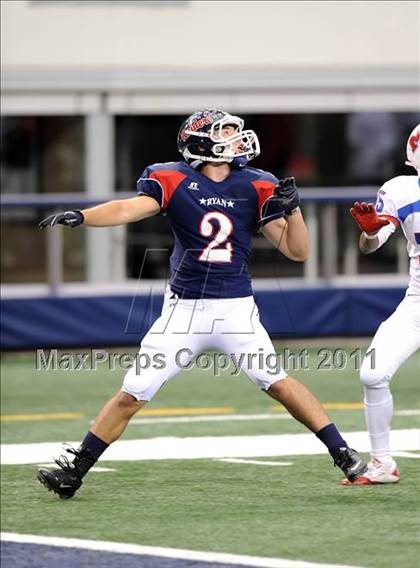 Thumbnail 2 in Midway vs. Ryan (4A Division 1 Region 1 Semifinals) photogallery.