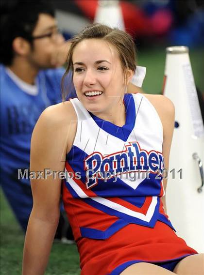 Thumbnail 1 in Midway vs. Ryan (4A Division 1 Region 1 Semifinals) photogallery.