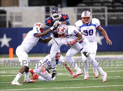 Thumbnail 3 in Midway vs. Ryan (4A Division 1 Region 1 Semifinals) photogallery.