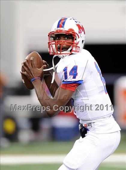 Thumbnail 1 in Midway vs. Ryan (4A Division 1 Region 1 Semifinals) photogallery.
