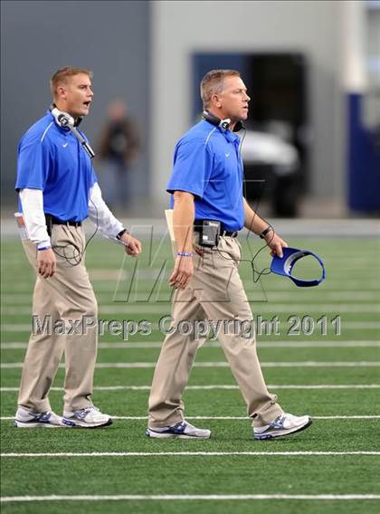 Thumbnail 3 in Midway vs. Ryan (4A Division 1 Region 1 Semifinals) photogallery.