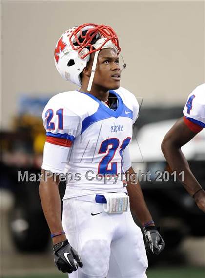 Thumbnail 2 in Midway vs. Ryan (4A Division 1 Region 1 Semifinals) photogallery.