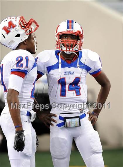 Thumbnail 3 in Midway vs. Ryan (4A Division 1 Region 1 Semifinals) photogallery.