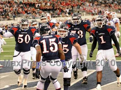 Thumbnail 1 in Midway vs. Ryan (4A Division 1 Region 1 Semifinals) photogallery.