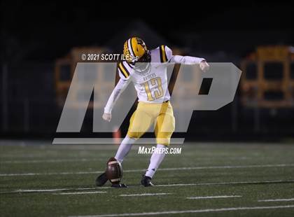 Thumbnail 3 in West Jefferson vs Fairland (OHSAA D6 Regional) photogallery.