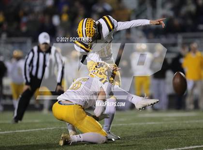 Thumbnail 3 in West Jefferson vs Fairland (OHSAA D6 Regional) photogallery.