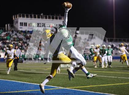 Thumbnail 2 in West Jefferson vs Fairland (OHSAA D6 Regional) photogallery.