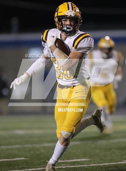 Thumbnail 1 in West Jefferson vs Fairland (OHSAA D6 Regional) photogallery.