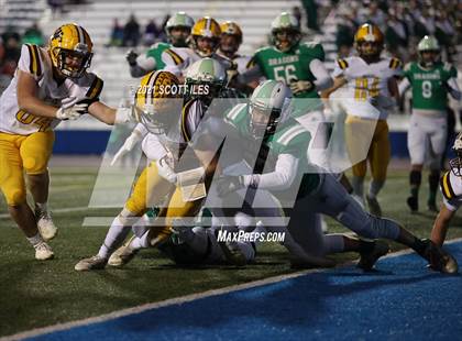 Thumbnail 3 in West Jefferson vs Fairland (OHSAA D6 Regional) photogallery.