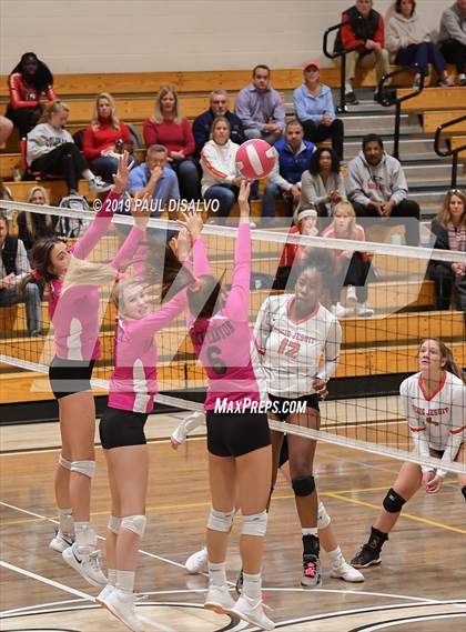 Thumbnail 2 in Regis Jesuit @ Rock Canyon photogallery.