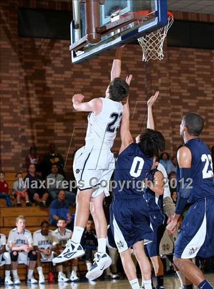 Thumbnail 3 in Notre Dame vs. Loyola photogallery.