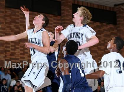 Thumbnail 2 in Notre Dame vs. Loyola photogallery.