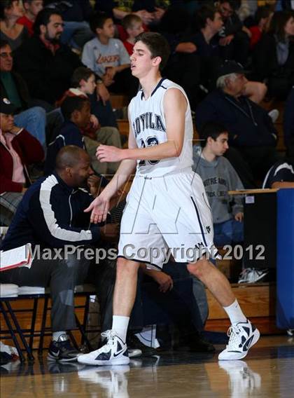 Thumbnail 3 in Notre Dame vs. Loyola photogallery.