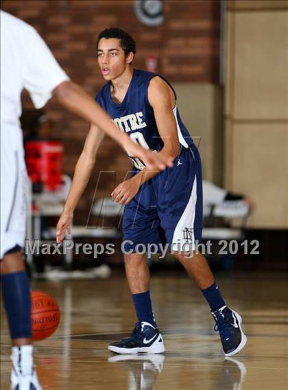 Thumbnail 1 in Notre Dame vs. Loyola photogallery.
