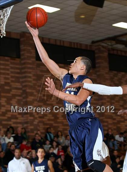 Thumbnail 2 in Notre Dame vs. Loyola photogallery.