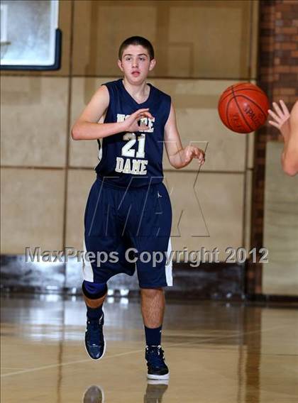 Thumbnail 2 in Notre Dame vs. Loyola photogallery.
