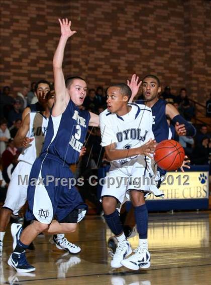 Thumbnail 2 in Notre Dame vs. Loyola photogallery.