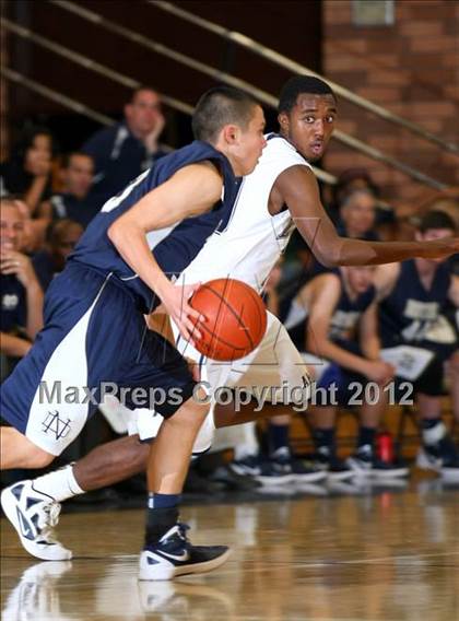 Thumbnail 2 in Notre Dame vs. Loyola photogallery.