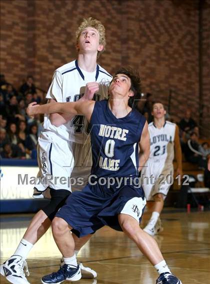 Thumbnail 3 in Notre Dame vs. Loyola photogallery.