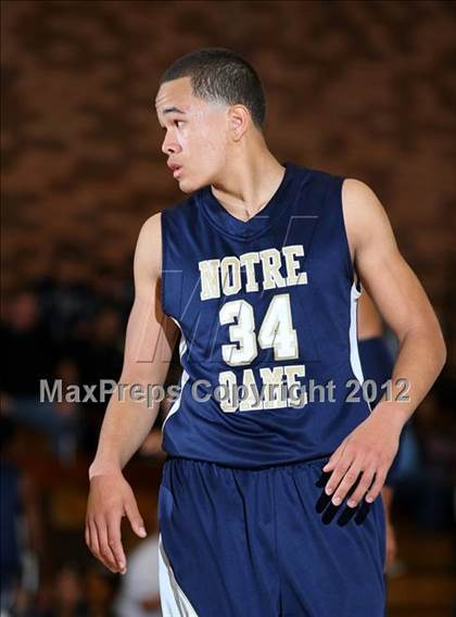 Thumbnail 2 in Notre Dame vs. Loyola photogallery.