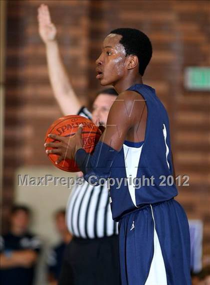Thumbnail 1 in Notre Dame vs. Loyola photogallery.