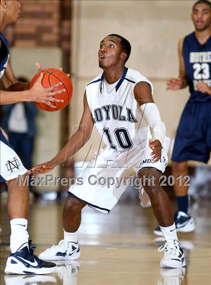 Thumbnail 2 in Notre Dame vs. Loyola photogallery.