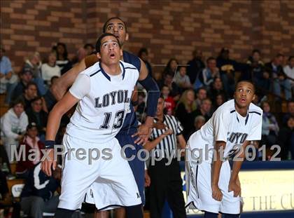 Thumbnail 3 in Notre Dame vs. Loyola photogallery.
