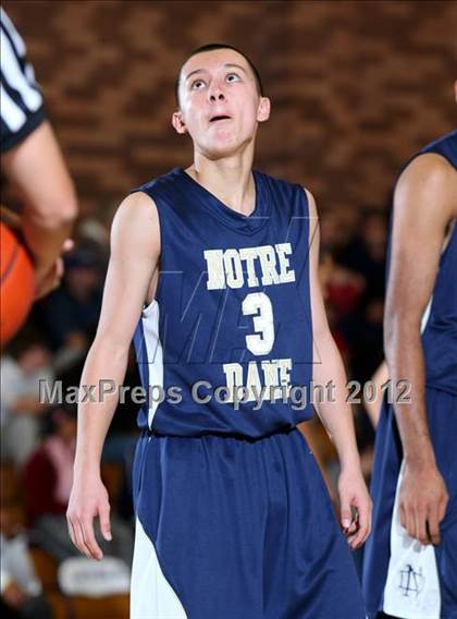 Thumbnail 3 in Notre Dame vs. Loyola photogallery.