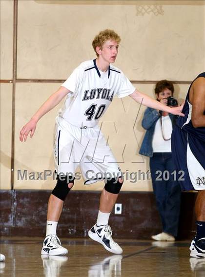 Thumbnail 1 in Notre Dame vs. Loyola photogallery.