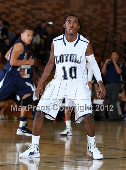 Thumbnail 1 in Notre Dame vs. Loyola photogallery.