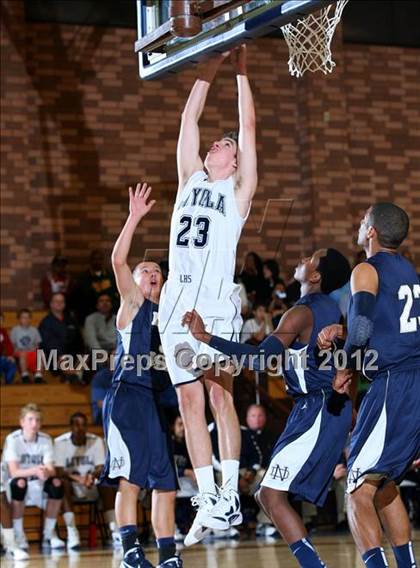 Thumbnail 1 in Notre Dame vs. Loyola photogallery.