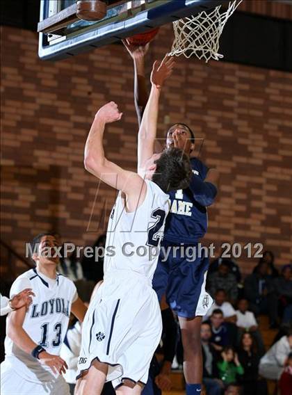 Thumbnail 3 in Notre Dame vs. Loyola photogallery.