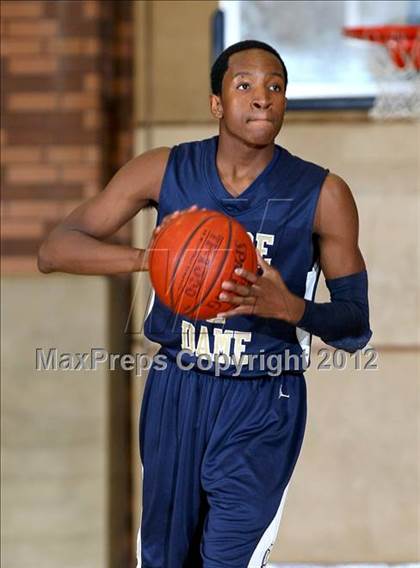 Thumbnail 1 in Notre Dame vs. Loyola photogallery.