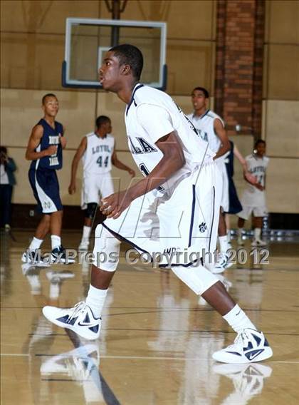 Thumbnail 1 in Notre Dame vs. Loyola photogallery.
