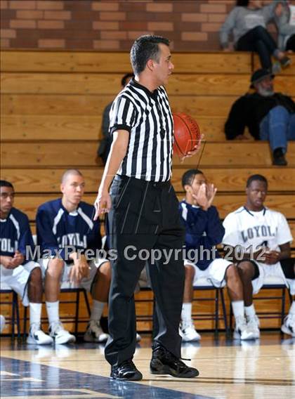 Thumbnail 1 in Notre Dame vs. Loyola photogallery.
